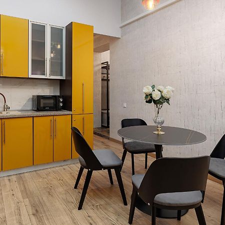 2 - Bedroom Apartments Galicia Lviv Kültér fotó